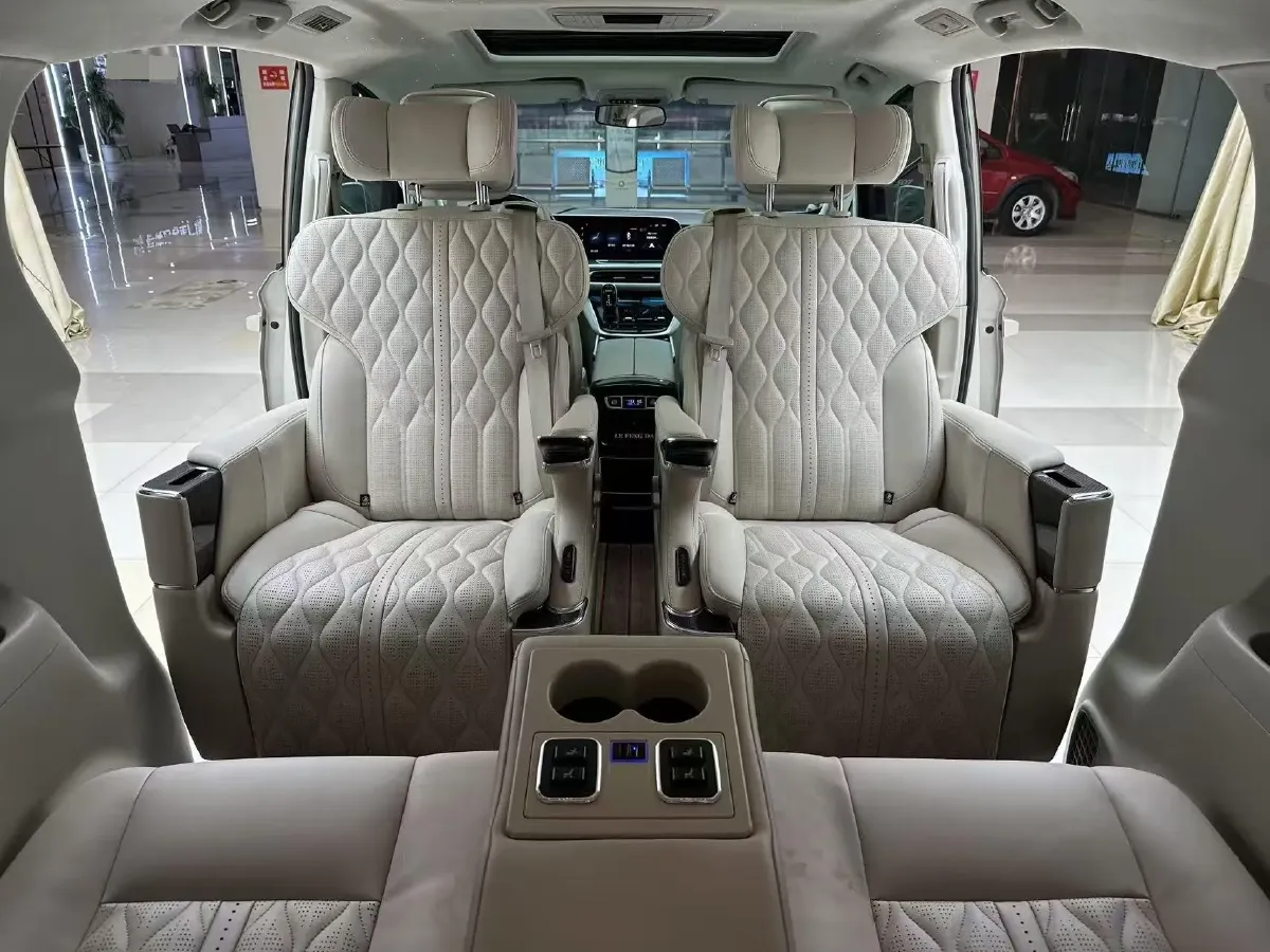 2021 Buick GL8 2.0T 237HP L4 9AT,autocango,china used car exporter,china ev exporter,chinese used car exporter,chinese used ev exporter