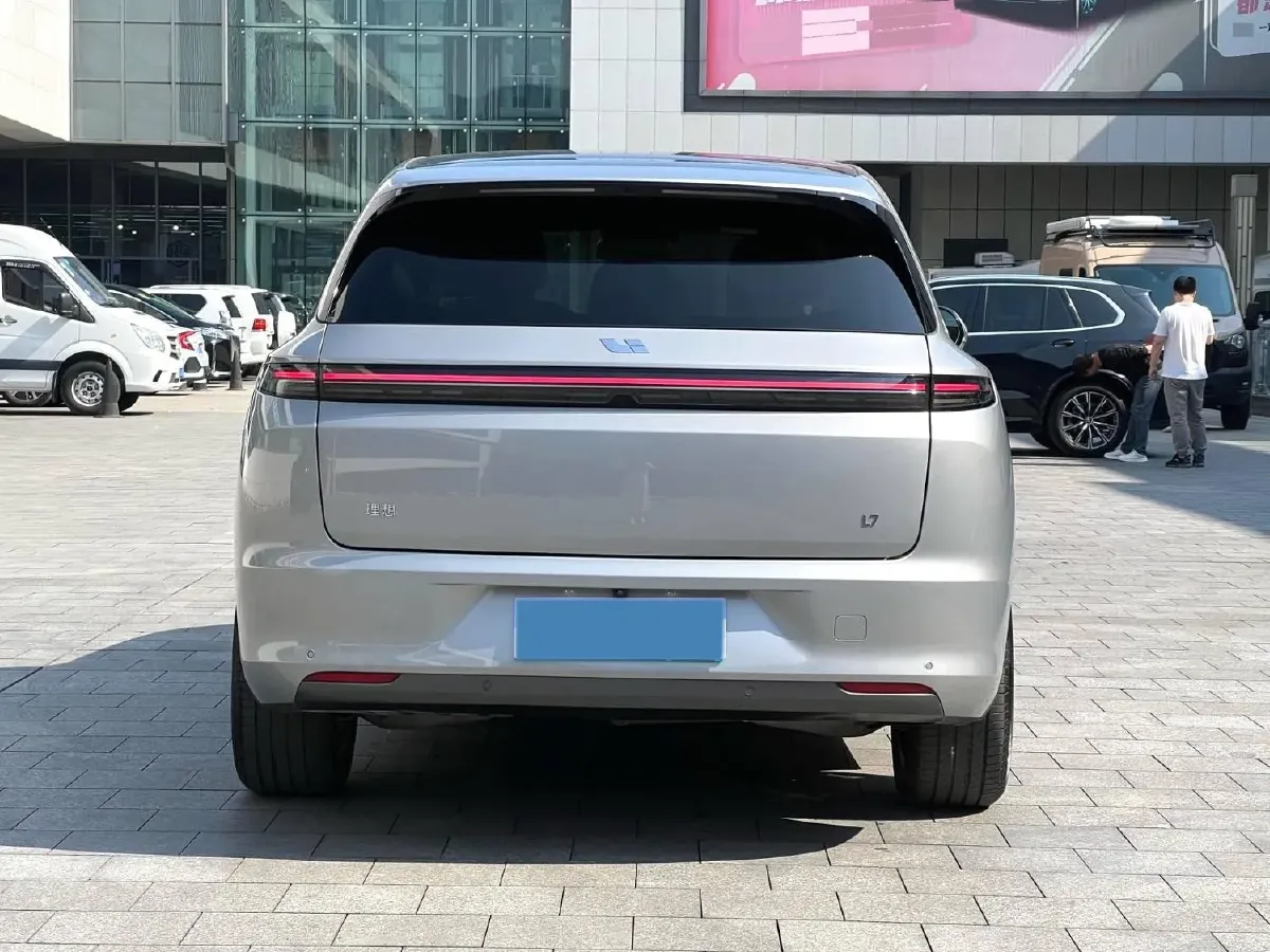 2023 Li L7 Range Extended 154HP REEV 40.9KWH,autocango,china used car exporter,china ev exporter,chinese used car exporter,chinese used ev exporter