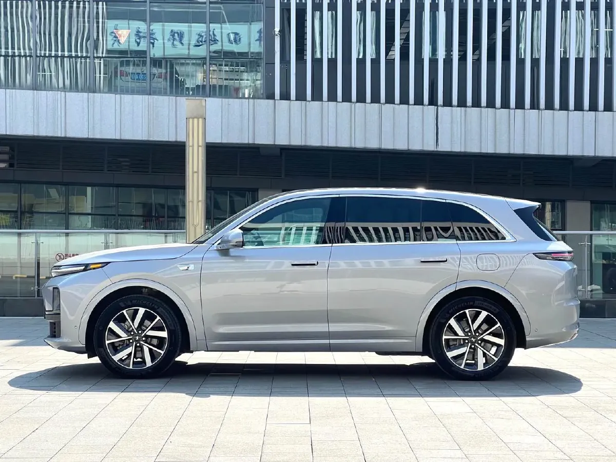 2023 Li L7 Range Extended 154HP REEV 40.9KWH,autocango,china used car exporter,china ev exporter,chinese used car exporter,chinese used ev exporter