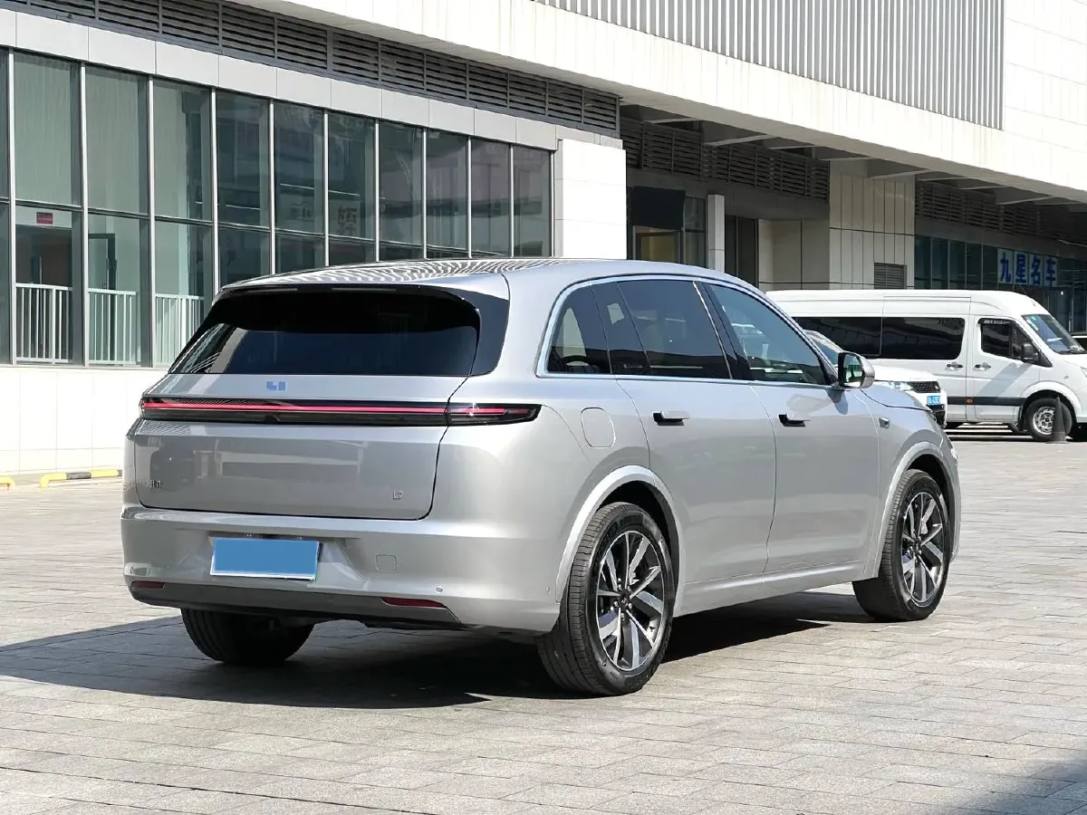 2023 Li L7 Range Extended 154HP REEV 40.9KWH,autocango,china used car exporter,china ev exporter,chinese used car exporter,chinese used ev exporter