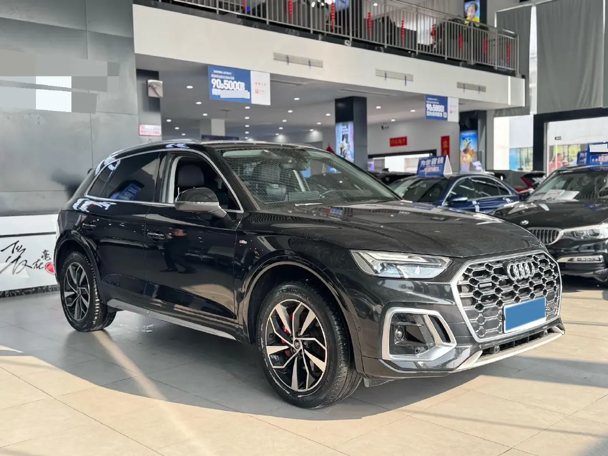 2022 Audi Q5L 2.0T 190HP L4 7DCT,autocango,china used car exporter,china ev exporter,chinese used car exporter,chinese used ev exporter