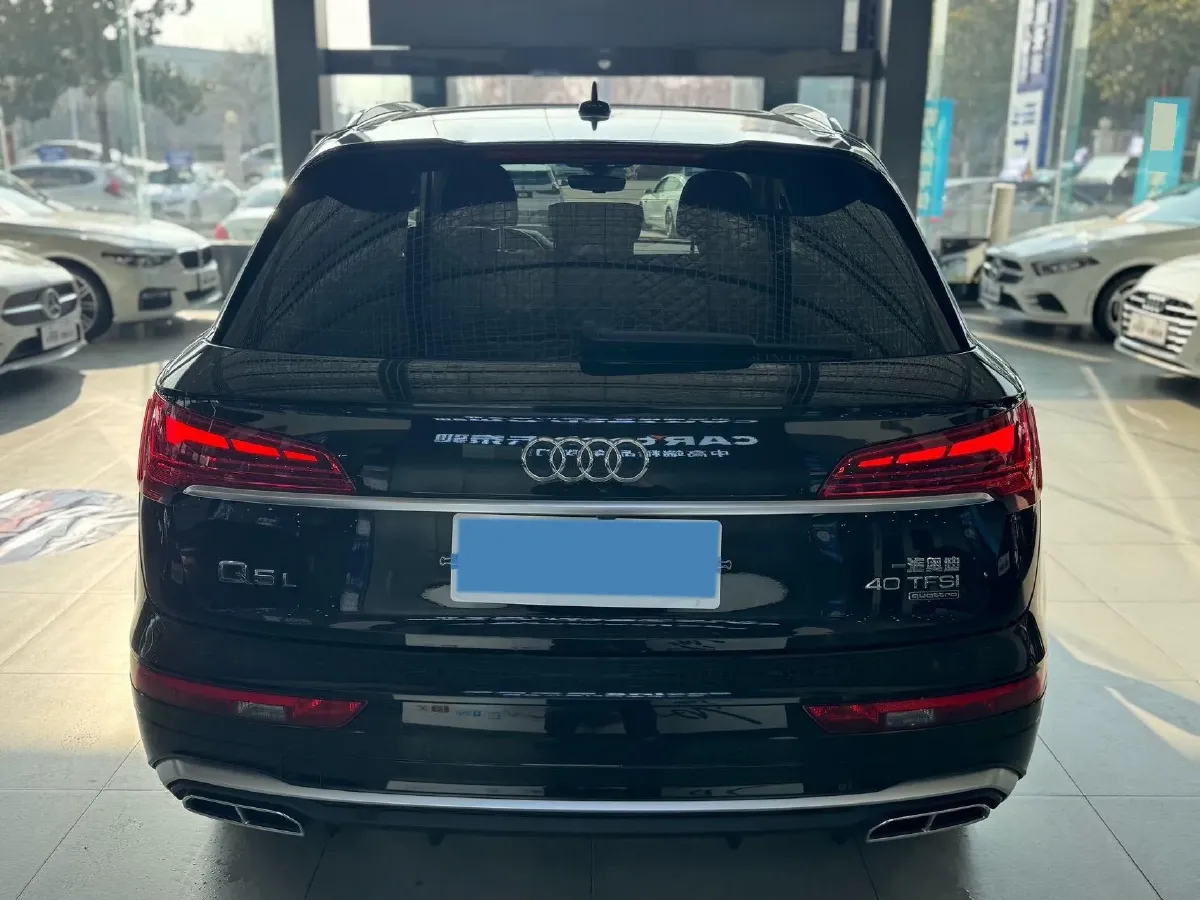 2022 Audi Q5L 2.0T 190HP L4 7DCT,autocango,china used car exporter,china ev exporter,chinese used car exporter,chinese used ev exporter