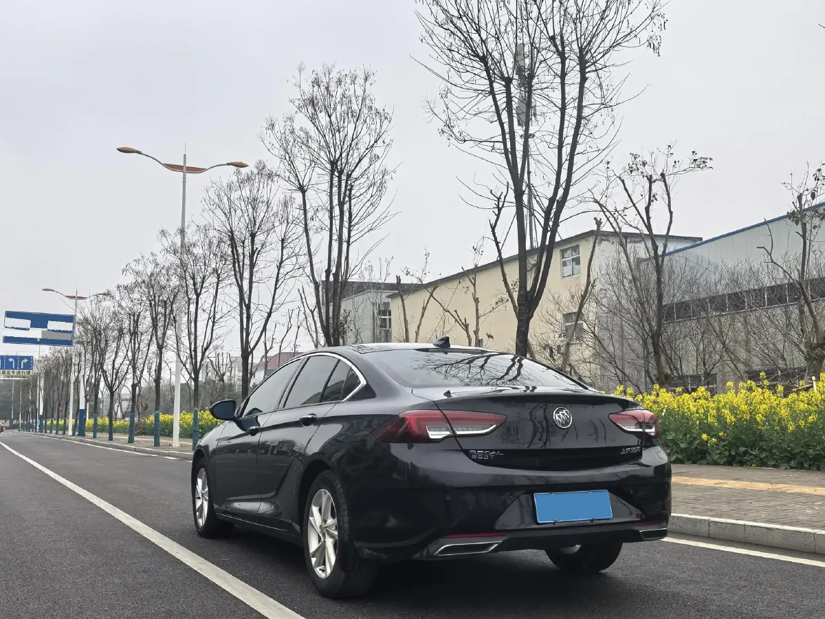 2020 Buick Regal 1.5T 169HP L4 9AT,autocango,china used car exporter,china ev exporter,chinese used car exporter,chinese used ev exporter