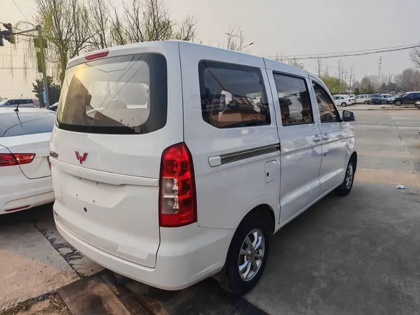 2019 WuLing HongGuang V 1.5L 99HP L4 6MT,autocango,china used car exporter,china ev exporter,chinese used car exporter,chinese used ev exporter