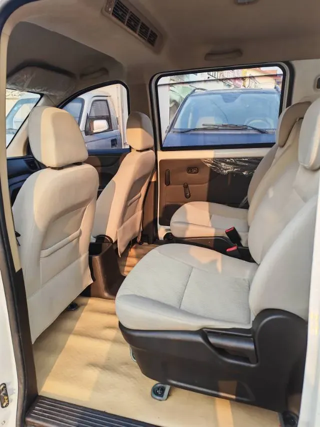 2019 WuLing HongGuang V 1.5L 99HP L4 6MT,autocango,china used car exporter,china ev exporter,chinese used car exporter,chinese used ev exporter