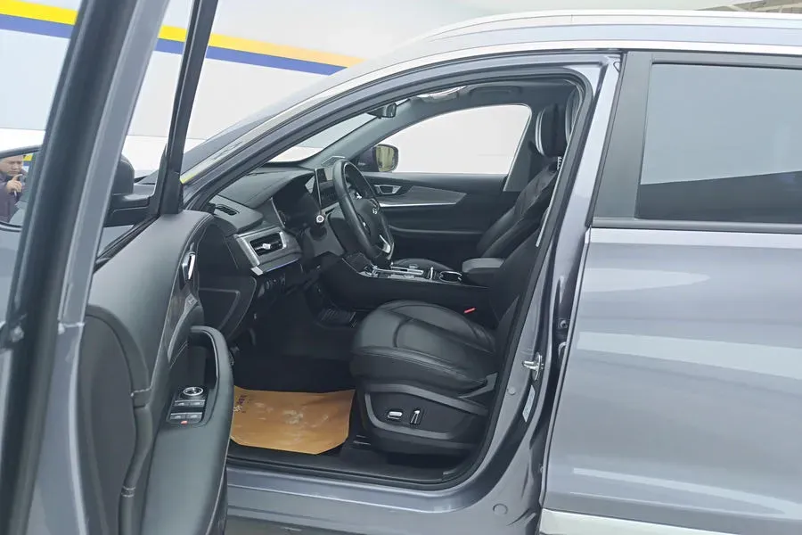 2021 Chery Tiggo 8 2.0T 254HP L4 7DCT,autocango,china used car exporter,china ev exporter,chinese used car exporter,chinese used ev exporter