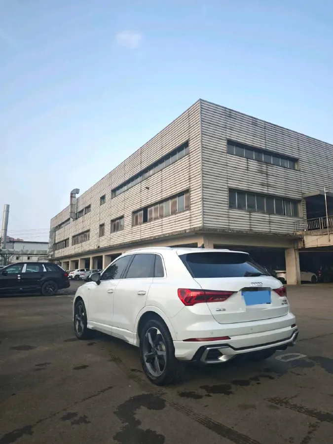 2024 Audi Q3 1.5T 160HP L4 7DCT,autocango,china used car exporter,china ev exporter,chinese used car exporter,chinese used ev exporter