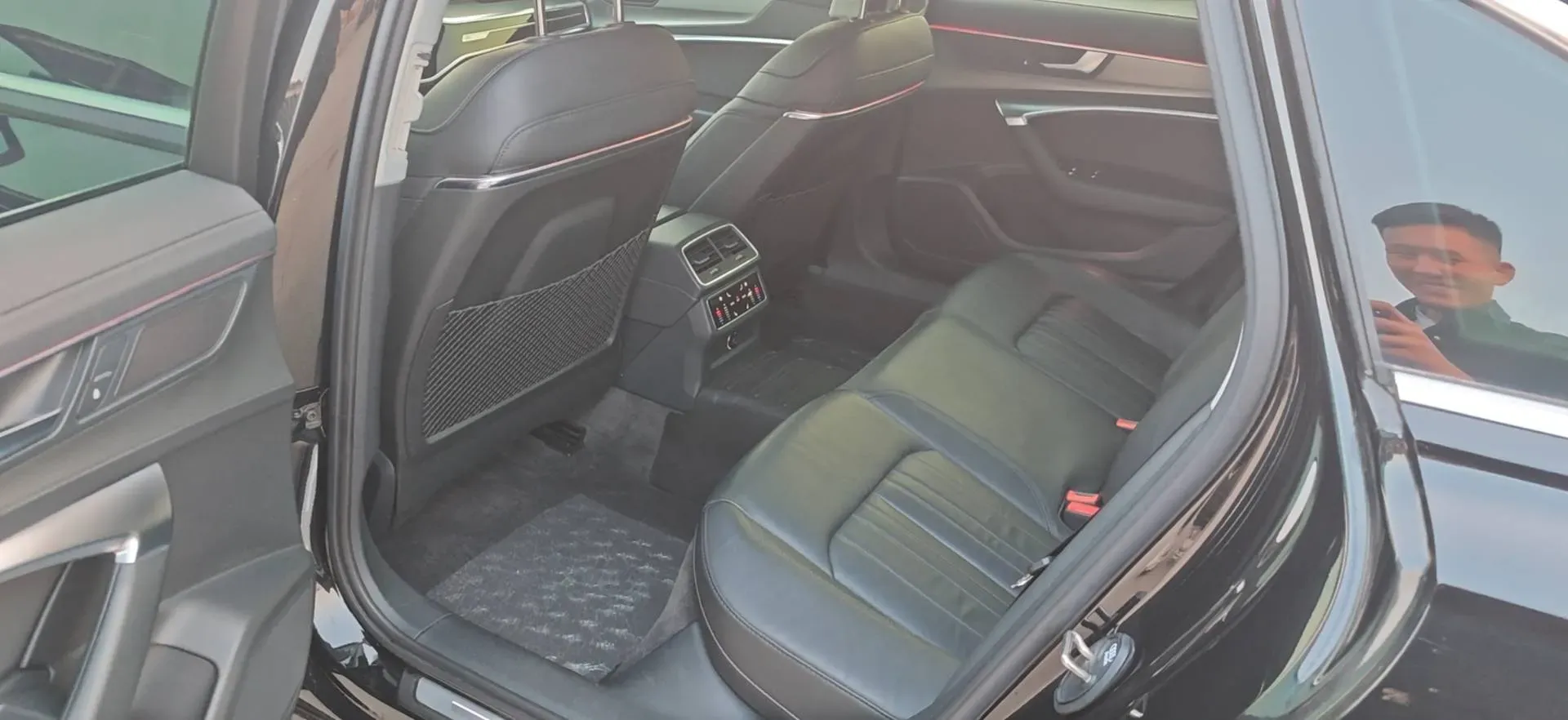 2021 Audi A6L 2.0T 224HP L4 7DCT,autocango,china used car exporter,china ev exporter,chinese used car exporter,chinese used ev exporter