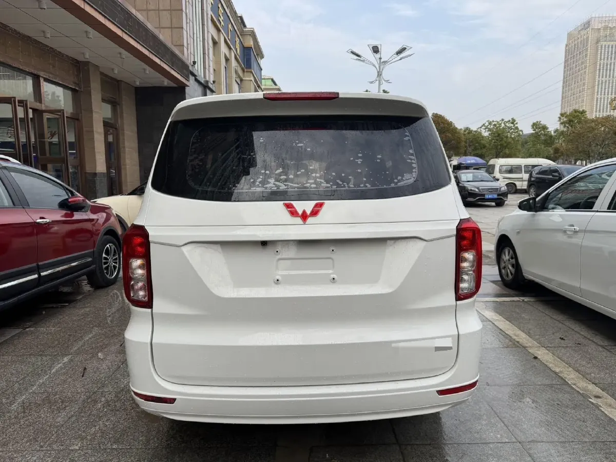 2019 WuLing HongGuang 1.5L 99HP L4 6MT,autocango,china used car exporter,china ev exporter,chinese used car exporter,chinese used ev exporter