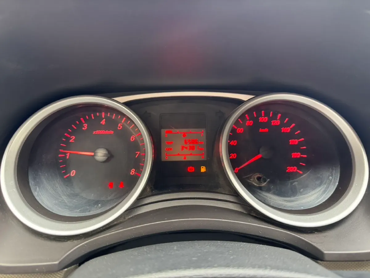 2019 WuLing HongGuang 1.5L 99HP L4 6MT,autocango,china used car exporter,china ev exporter,chinese used car exporter,chinese used ev exporter