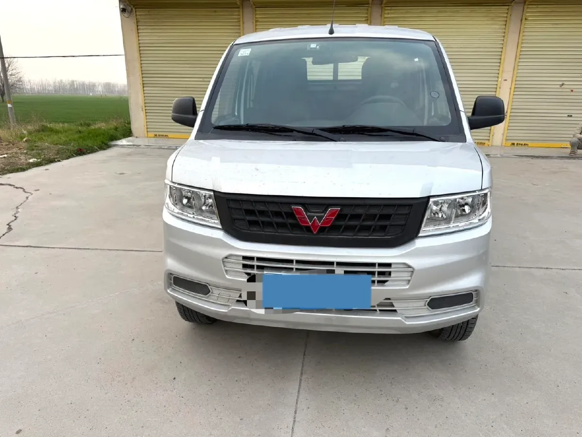 2021 WuLing RongGuang New Truck 1.5L 99HP L4 5MT,autocango,china used car exporter,china ev exporter,chinese used car exporter,chinese used ev exporter