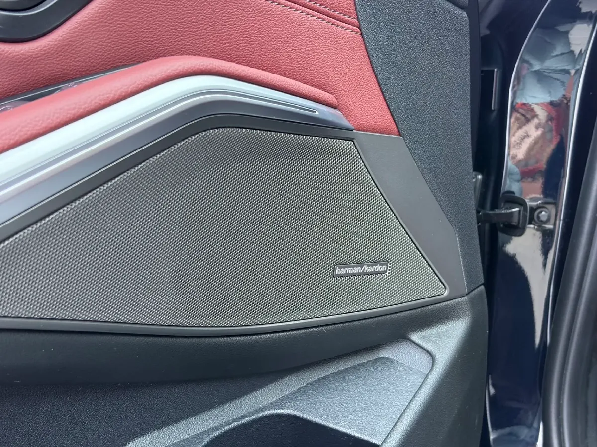 2023 BMW 3 Series 2.0T 184HP L4 8AT,autocango,china used car exporter,china ev exporter,chinese used car exporter,chinese used ev exporter