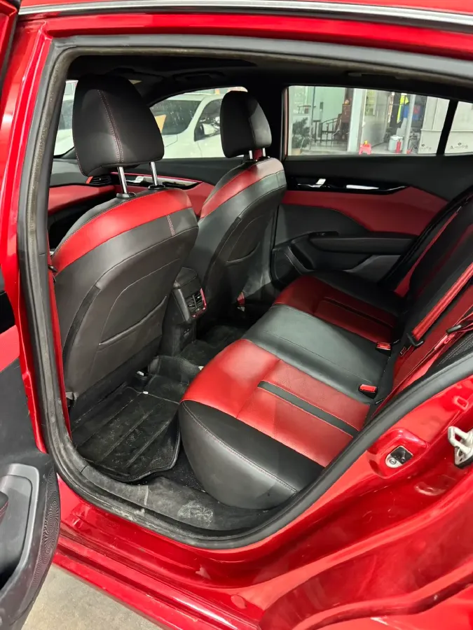 2021 DongFeng Aeolus YiXuan 1.5T 150HP L4 6DCT,autocango,china used car exporter,china ev exporter,chinese used car exporter,chinese used ev exporter