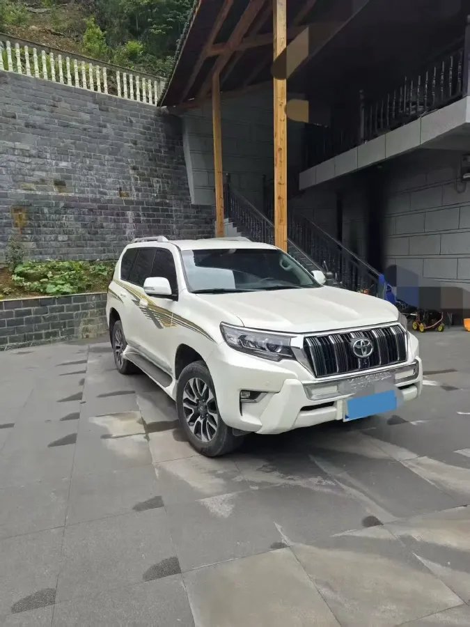 2019 Land Rover Range Rover Velar 2.0T 300HP L4 8AT,autocango,china used car exporter,china ev exporter,chinese used car exporter,chinese used ev exporter