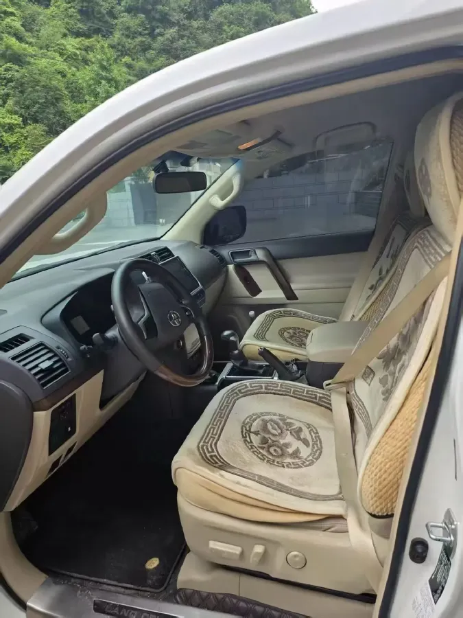 2019 Land Rover Range Rover Velar 2.0T 300HP L4 8AT,autocango,china used car exporter,china ev exporter,chinese used car exporter,chinese used ev exporter