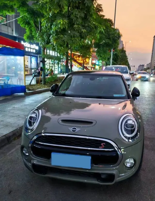 2019 MINI MINI 2.0T 192HP L4 7DCT,autocango,china used car exporter,china ev exporter,chinese used car exporter,chinese used ev exporter