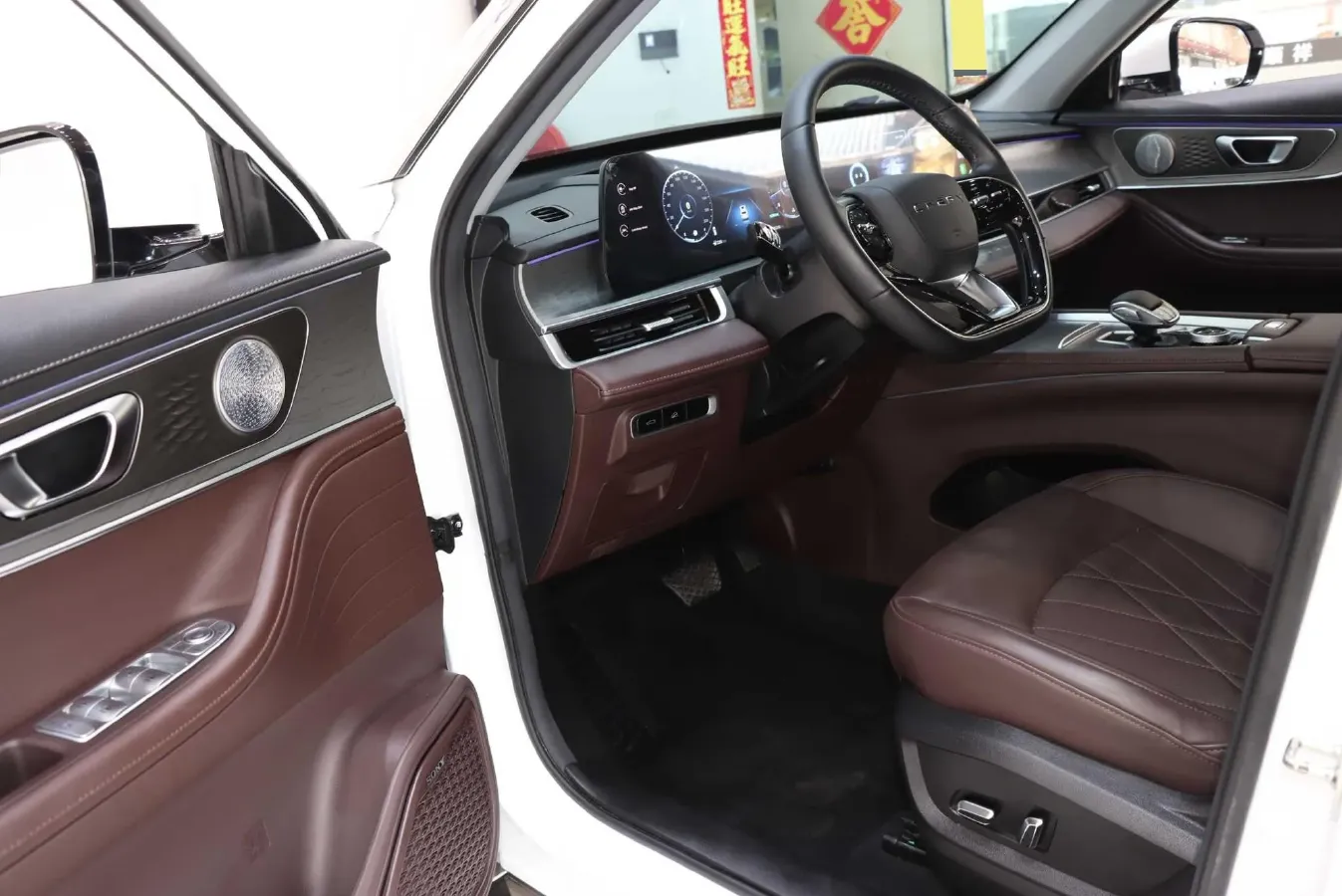 2022 Chery Tiggo 8 PRO 1.6T 197HP L4 7DCT,autocango,china used car exporter,china ev exporter,chinese used car exporter,chinese used ev exporter