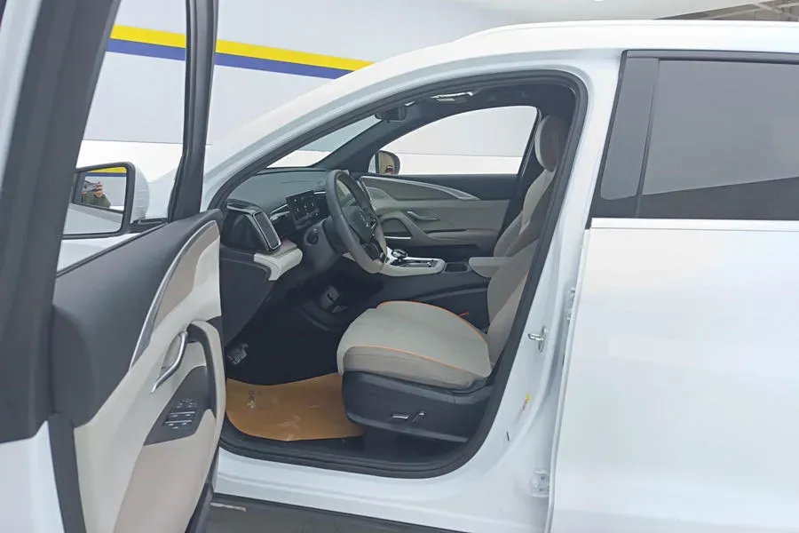 2024 BYD Song Pro 1.5L 110HP L4 E-CVT PHEV 12.9KWH,autocango,china used car exporter,china ev exporter,chinese used car exporter,chinese used ev exporter