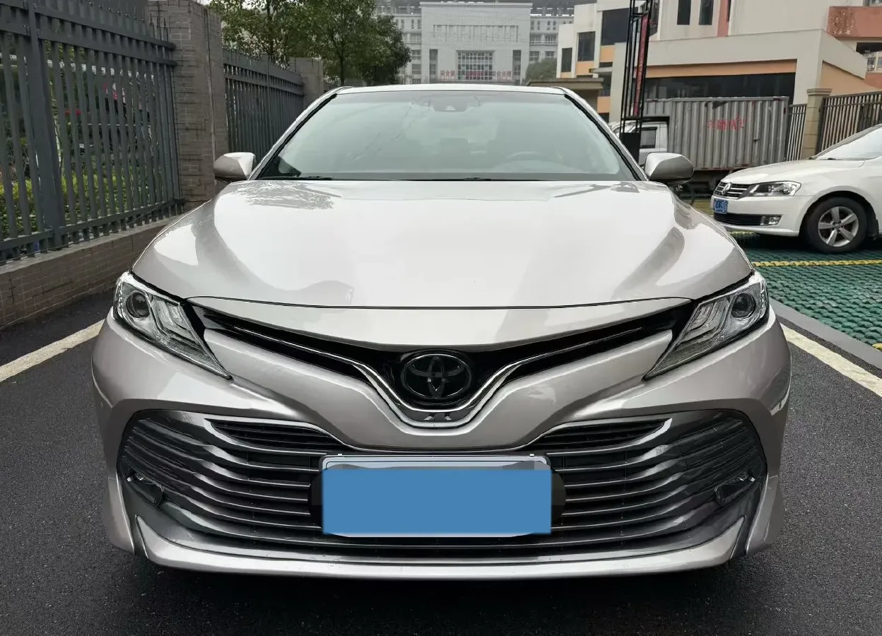2019 Toyota Camry 2.0L 178HP L4 CVT,autocango,china used car exporter,china ev exporter,chinese used car exporter,chinese used ev exporter