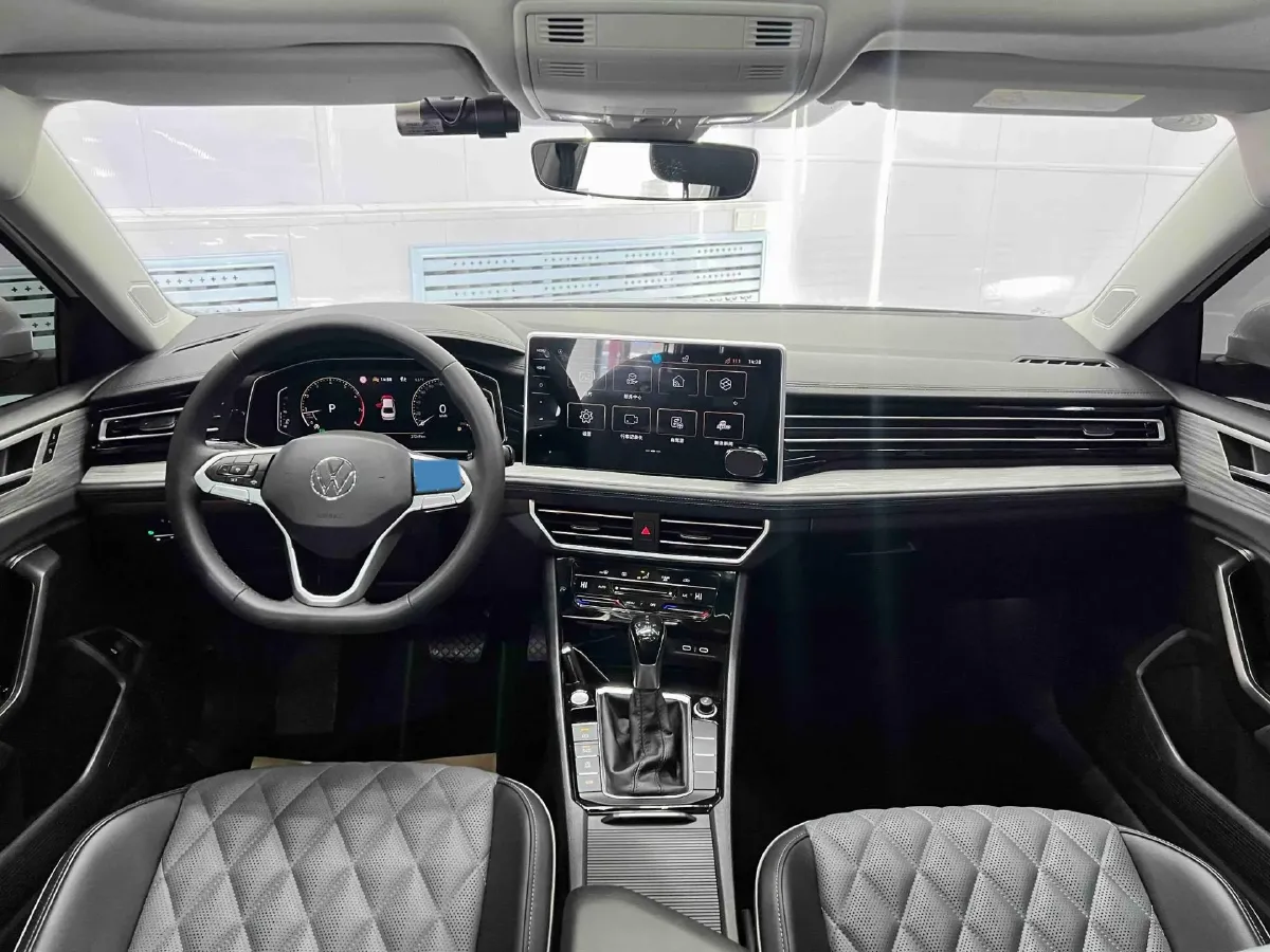 2023 Volkswagen Sagitar 1.4T 150HP L4 7DCT,autocango,china used car exporter,china ev exporter,chinese used car exporter,chinese used ev exporter