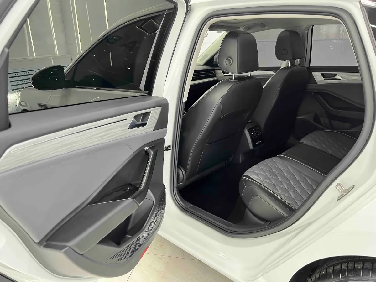 2023 Volkswagen Sagitar 1.4T 150HP L4 7DCT,autocango,china used car exporter,china ev exporter,chinese used car exporter,chinese used ev exporter