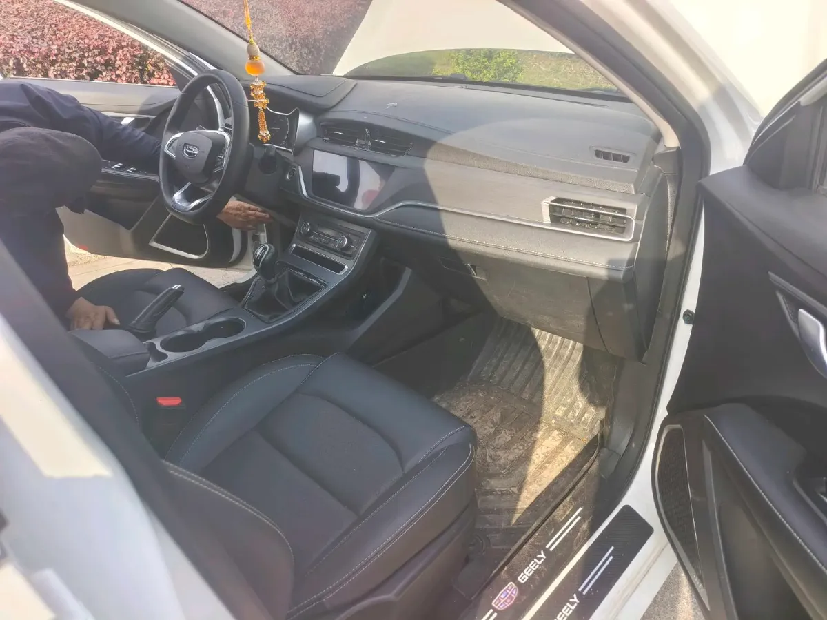 2020 Geely Emgrand 1.5L 109HP L4 5MT,autocango,china used car exporter,china ev exporter,chinese used car exporter,chinese used ev exporter