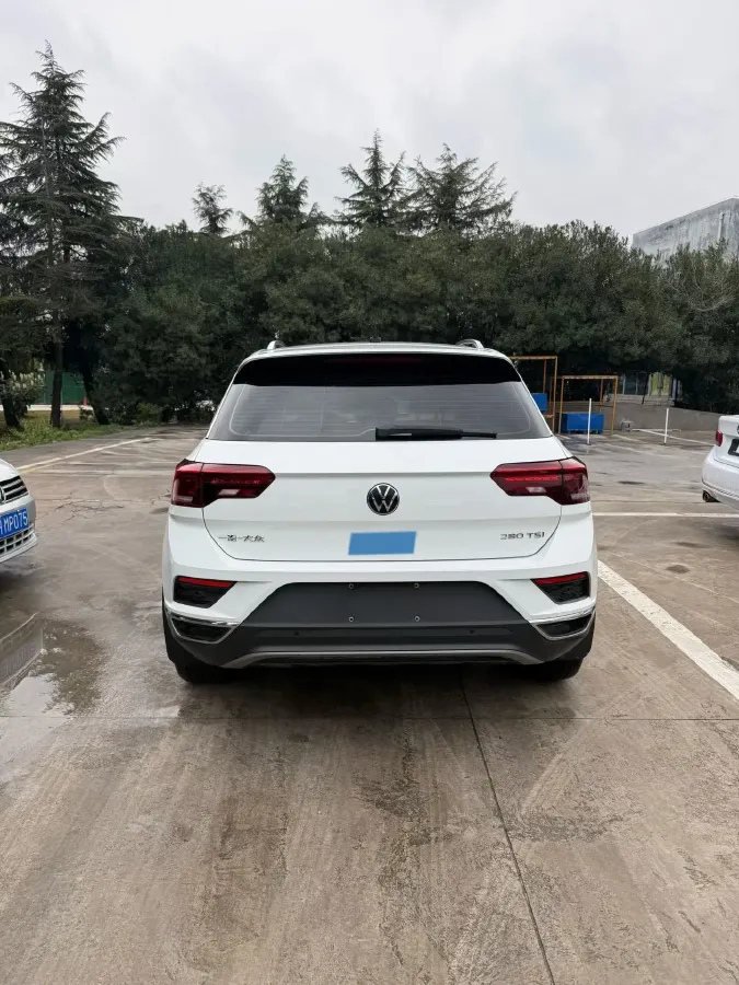 2022 Volkswagen T-Roc 1.4T 150HP L4 7DCT,autocango,china used car exporter,china ev exporter,chinese used car exporter,chinese used ev exporter