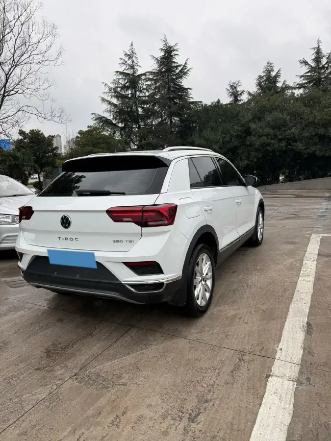 2022 Volkswagen T-Roc 1.4T 150HP L4 7DCT,autocango,china used car exporter,china ev exporter,chinese used car exporter,chinese used ev exporter