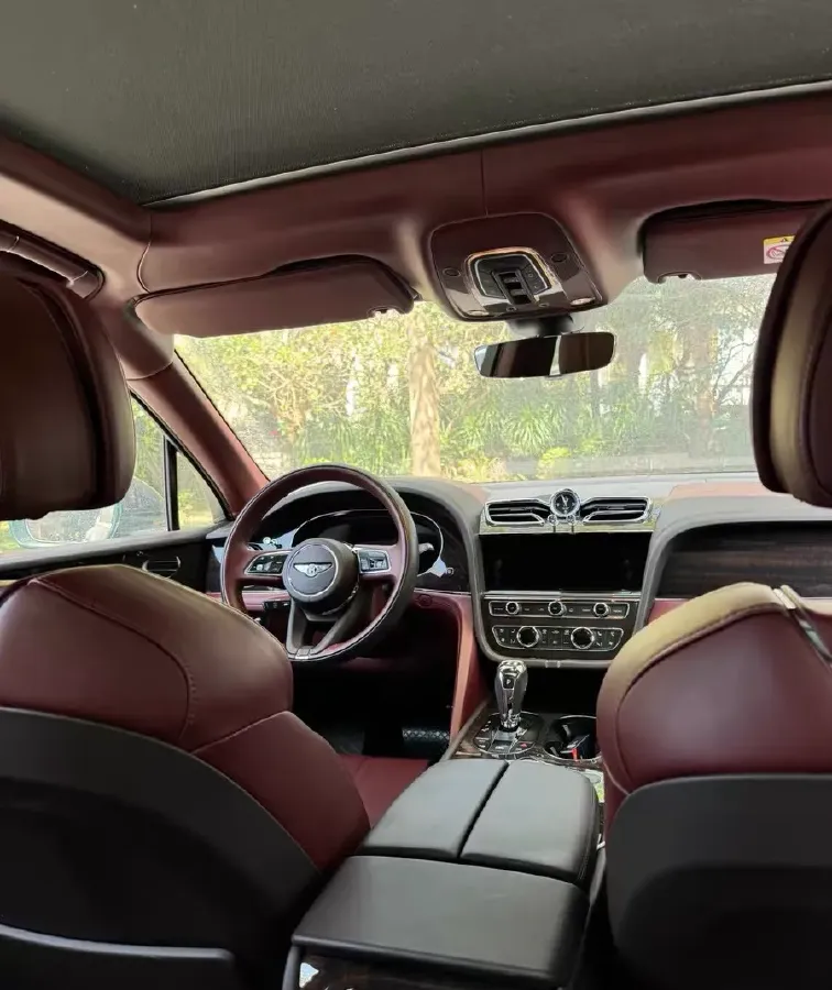 2021 Bentley Bentayga 4.0T 550HP V8 8AT,autocango,china used car exporter,china ev exporter,chinese used car exporter,chinese used ev exporter