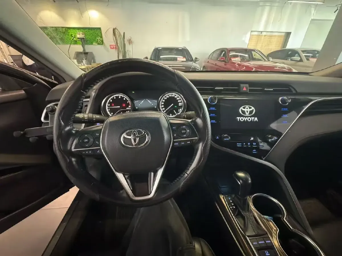 2019 Toyota Camry 2.5L 209HP L4 8AT,autocango,china used car exporter,china ev exporter,chinese used car exporter,chinese used ev exporter