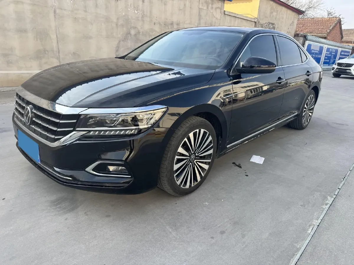 2020 Volkswagen Passat 2.0T 220HP L4 7DCT,autocango,china used car exporter,china ev exporter,chinese used car exporter,chinese used ev exporter