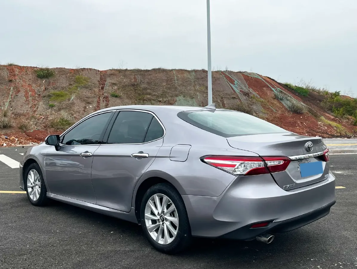 2023 Toyota Camry 2.0L 177HP L4 CVT,autocango,china used car exporter,china ev exporter,chinese used car exporter,chinese used ev exporter