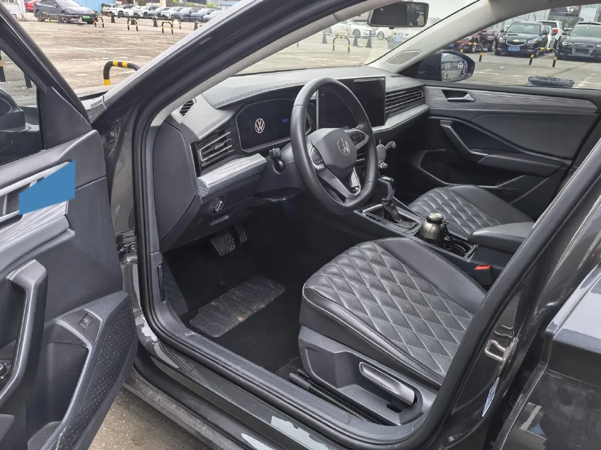 2023 Volkswagen Sagitar 1.5T 160HP L4 7DCT,autocango,china used car exporter,china ev exporter,chinese used car exporter,chinese used ev exporter