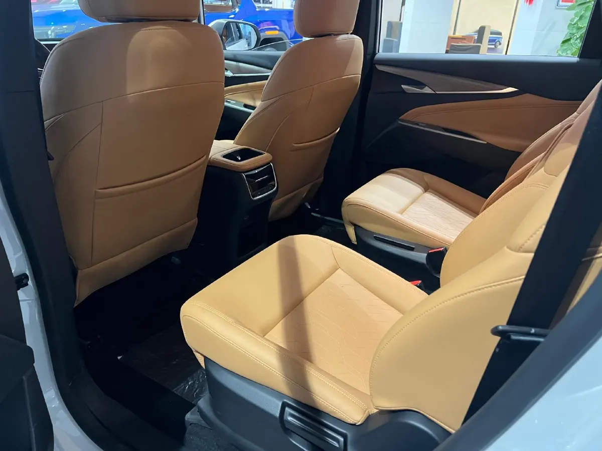 2025 MAXUS G50 PHEV 1.5L 98HP L4 1DHT PHEV 18.65KWH,autocango,china used car exporter,china ev exporter,chinese used car exporter,chinese used ev exporter