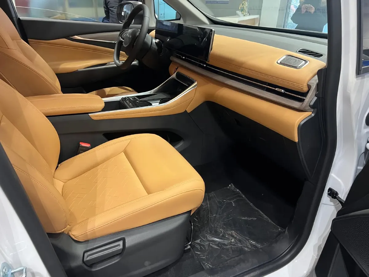 2025 MAXUS G50 PHEV 1.5L 98HP L4 1DHT PHEV 18.65KWH,autocango,china used car exporter,china ev exporter,chinese used car exporter,chinese used ev exporter