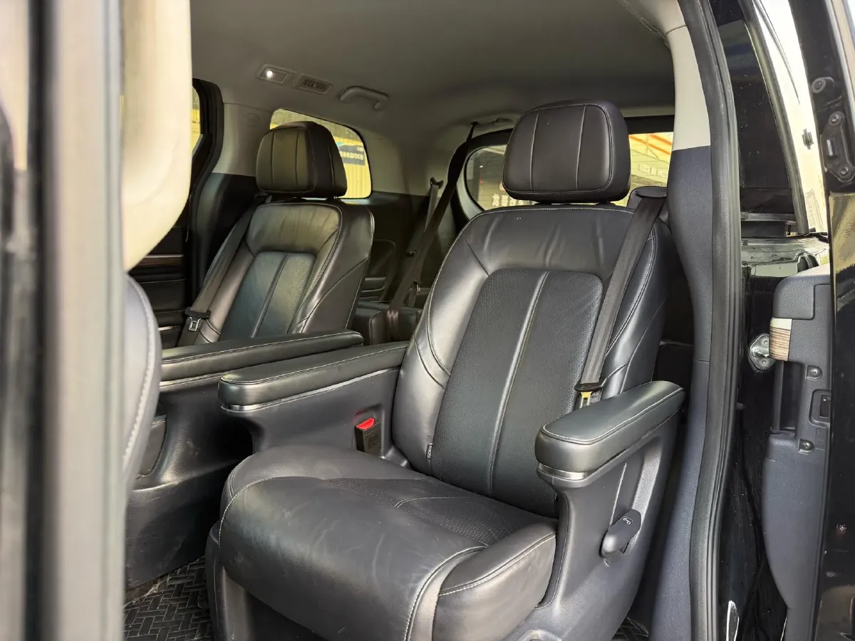 2023 GAC Trumpchi M8 2.0T 252HP L4 8AT,autocango,china used car exporter,china ev exporter,chinese used car exporter,chinese used ev exporter