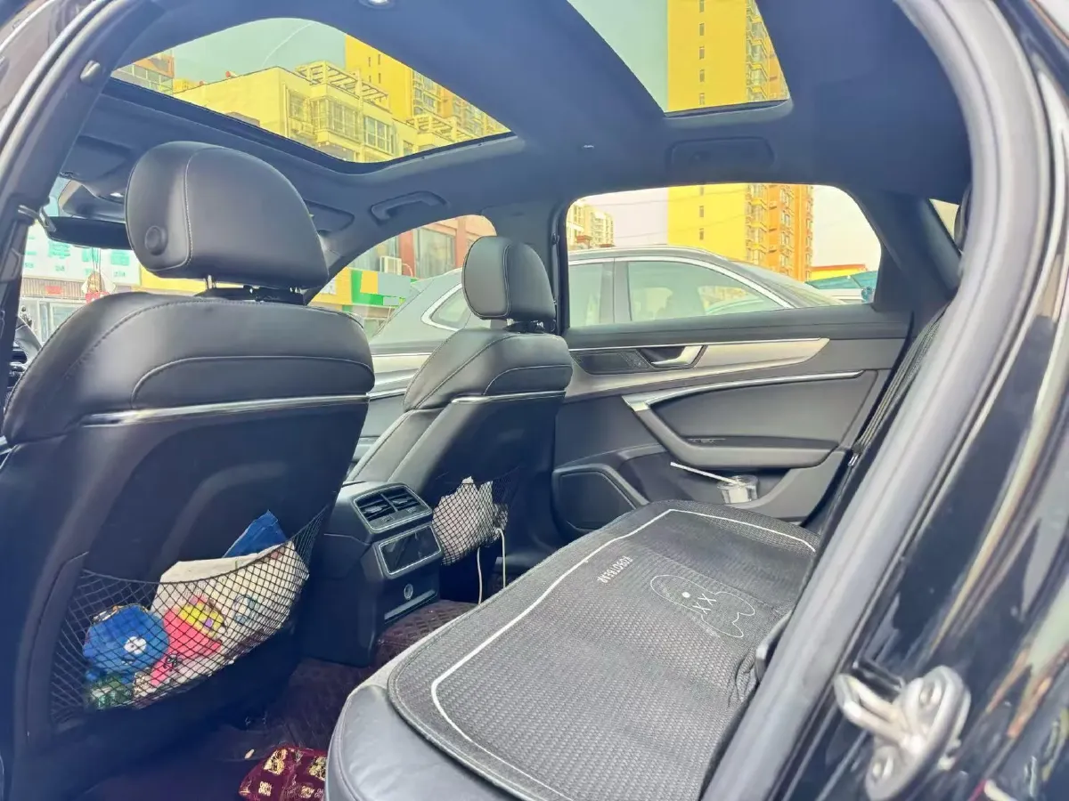 2021 Audi A6L 2.0T 224HP L4 7DCT,autocango,china used car exporter,china ev exporter,chinese used car exporter,chinese used ev exporter