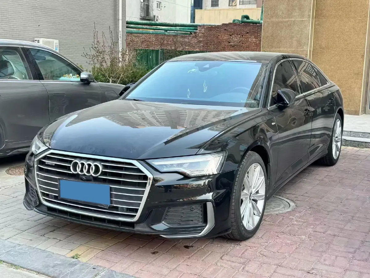 2021 Audi A6L 2.0T 224HP L4 7DCT,autocango,china used car exporter,china ev exporter,chinese used car exporter,chinese used ev exporter