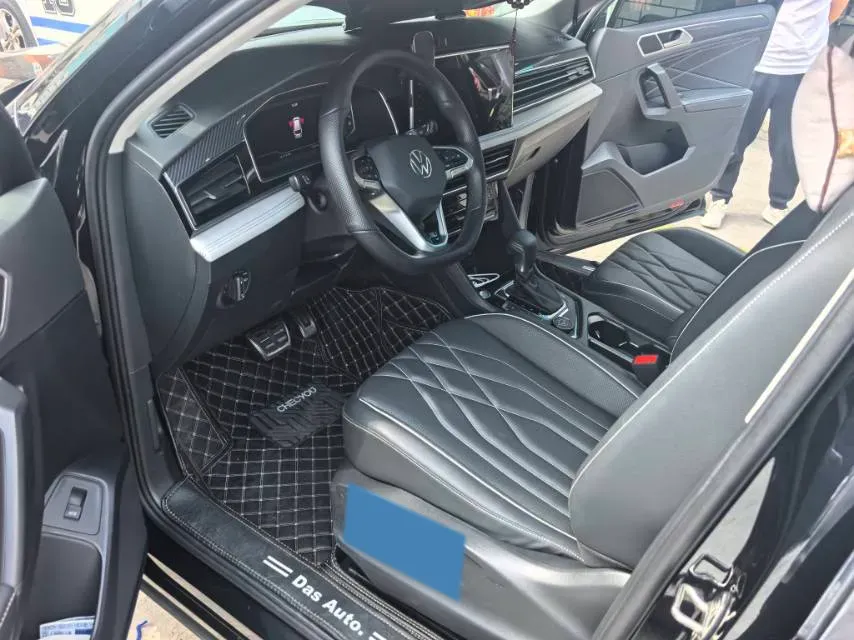 2024 Volkswagen Tiguan L 2.0T 220HP L4 7DCT,autocango,china used car exporter,china ev exporter,chinese used car exporter,chinese used ev exporter
