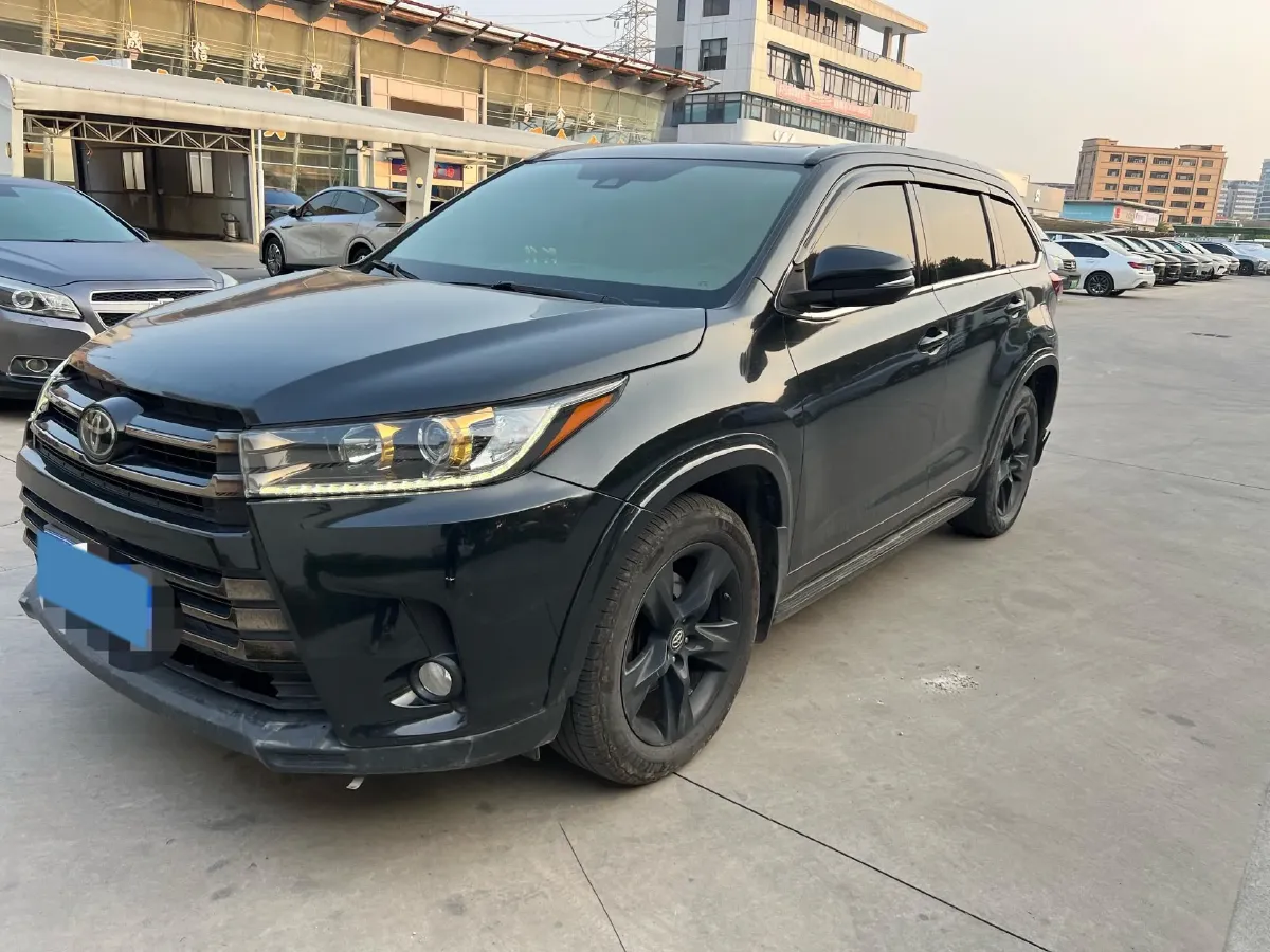 2021 Toyota Highlander 2.0T 220HP L4 6AT,autocango,china used car exporter,china ev exporter,chinese used car exporter,chinese used ev exporter