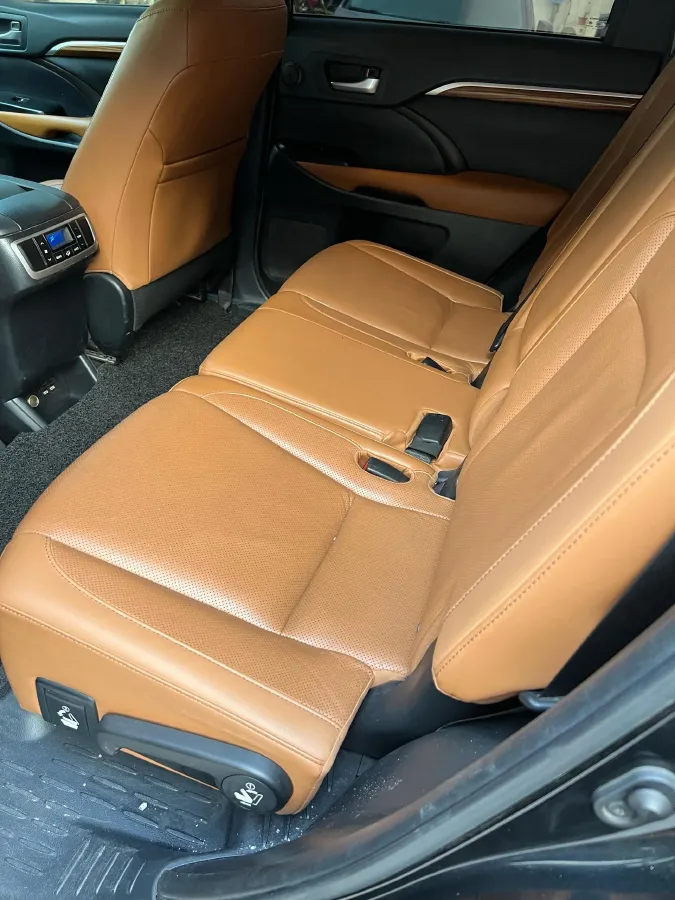 2021 Toyota Highlander 2.0T 220HP L4 6AT,autocango,china used car exporter,china ev exporter,chinese used car exporter,chinese used ev exporter