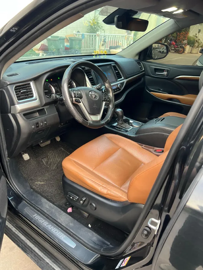 2021 Toyota Highlander 2.0T 220HP L4 6AT,autocango,china used car exporter,china ev exporter,chinese used car exporter,chinese used ev exporter