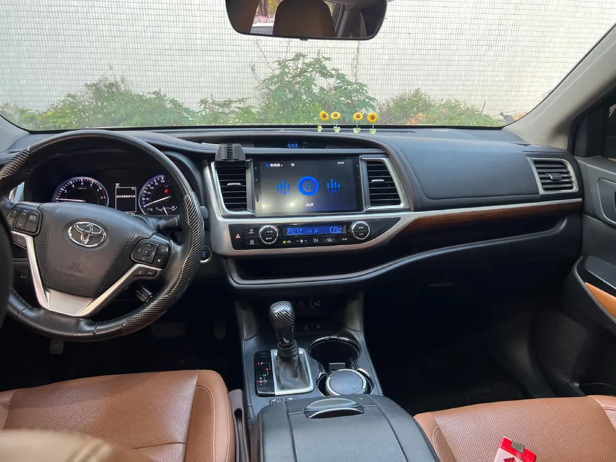 2021 Toyota Highlander 2.0T 220HP L4 6AT,autocango,china used car exporter,china ev exporter,chinese used car exporter,chinese used ev exporter