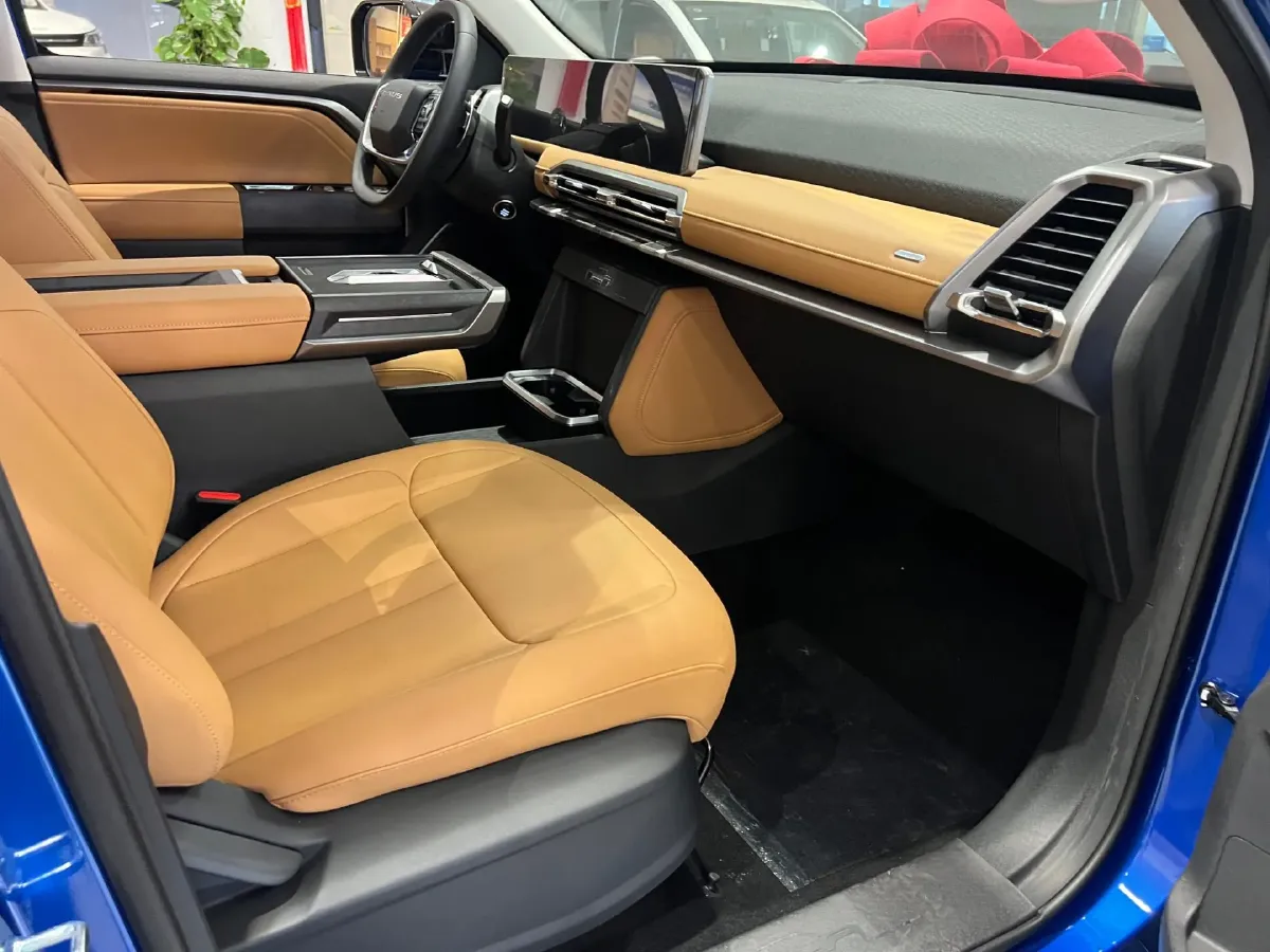 2025 MAXUS InterstellarX 2.5T 224HP L4 8AT,autocango,china used car exporter,china ev exporter,chinese used car exporter,chinese used ev exporter