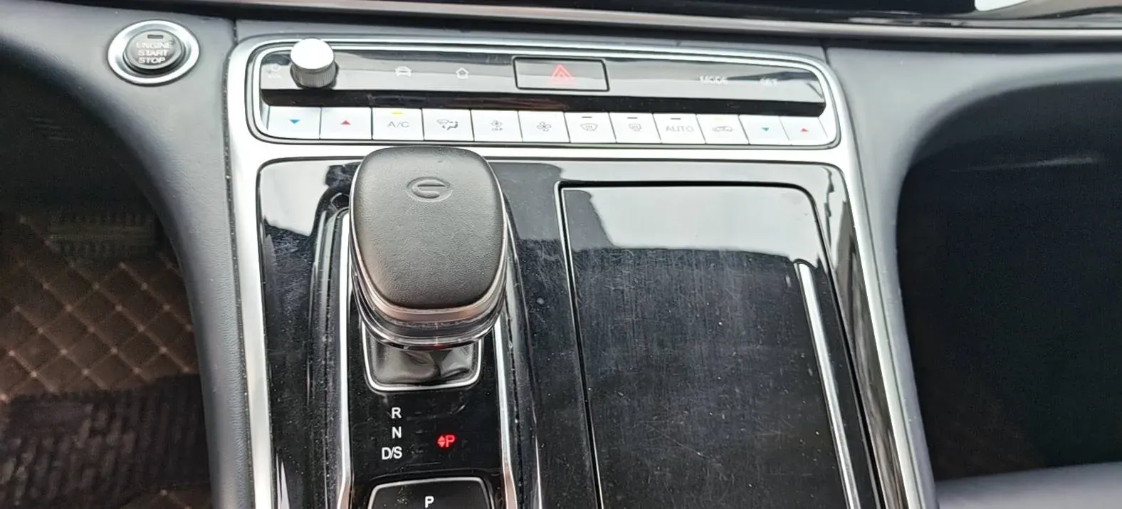 2023 GAC Trumpchi M8 2.0T 252HP L4 8AT,autocango,china used car exporter,china ev exporter,chinese used car exporter,chinese used ev exporter