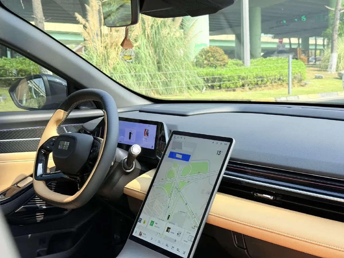 2023 Geely Galaxy L6 1.5T 163HP L4 3DHT PHEV,autocango,china used car exporter,china ev exporter,chinese used car exporter,chinese used ev exporter