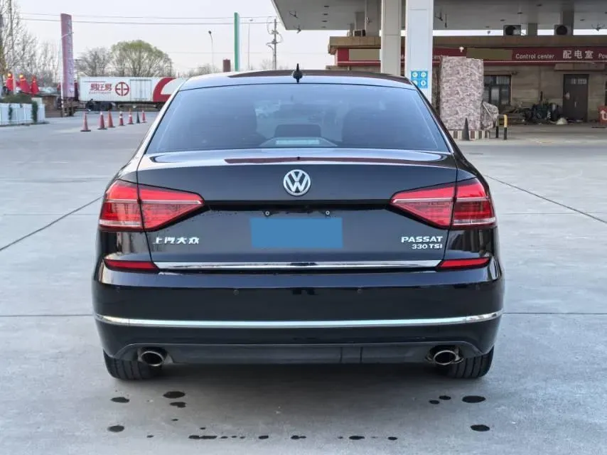 2017 Volkswagen Passat 1.8T 180HP L4 7DCT,autocango,china used car exporter,china ev exporter,chinese used car exporter,chinese used ev exporter