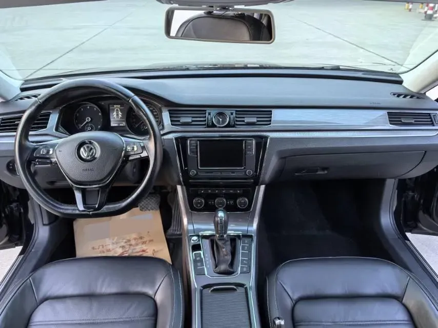 2017 Volkswagen Passat 1.8T 180HP L4 7DCT,autocango,china used car exporter,china ev exporter,chinese used car exporter,chinese used ev exporter