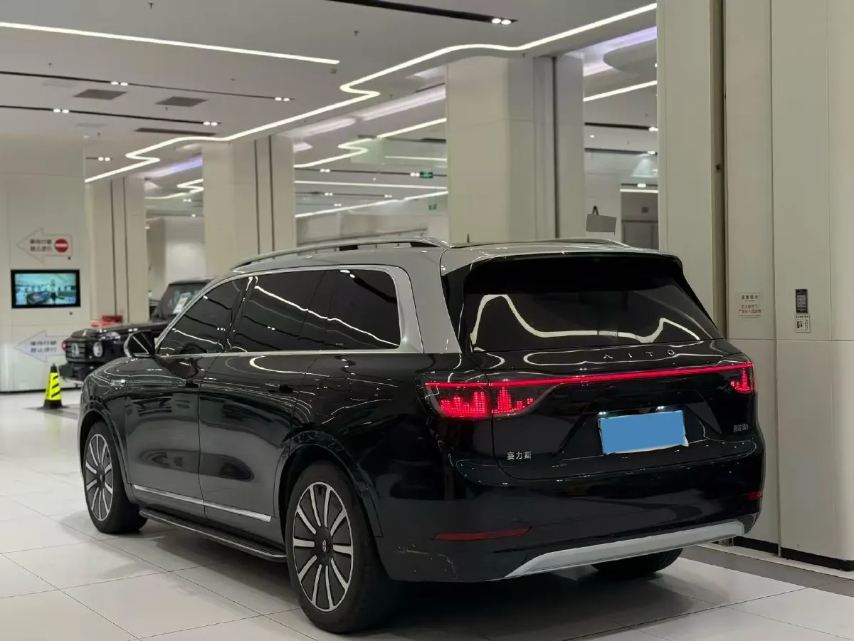 2024 AITO AITO M9 1.5T 152HP L4 REEV 42KWH,autocango,china used car exporter,china ev exporter,chinese used car exporter,chinese used ev exporter