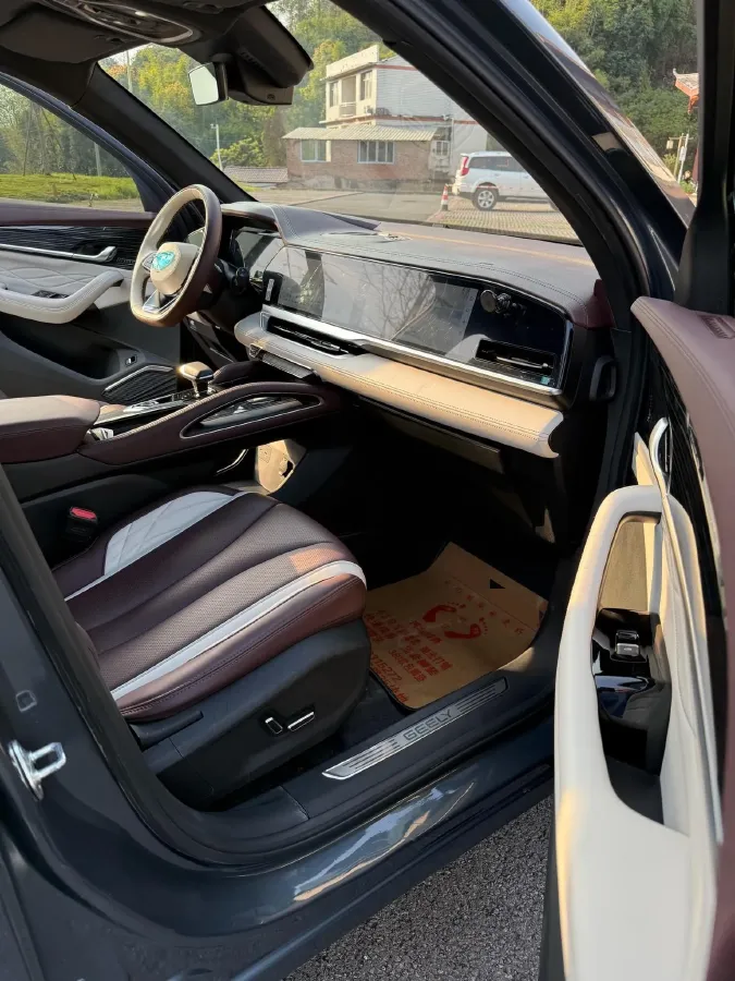 2021 Geely Monjaro 2.0T 218HP L4 7DCT,autocango,china used car exporter,china ev exporter,chinese used car exporter,chinese used ev exporter